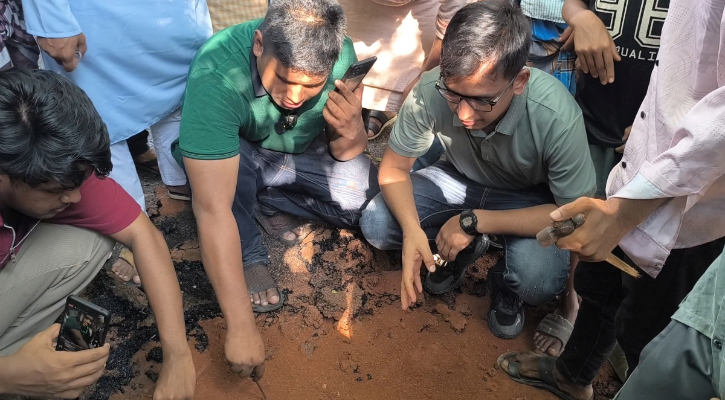 সড়কের নিম্নমানের কাজ বন্ধ করার অনুরোধ হাসনাত আব্দুল্লাহর